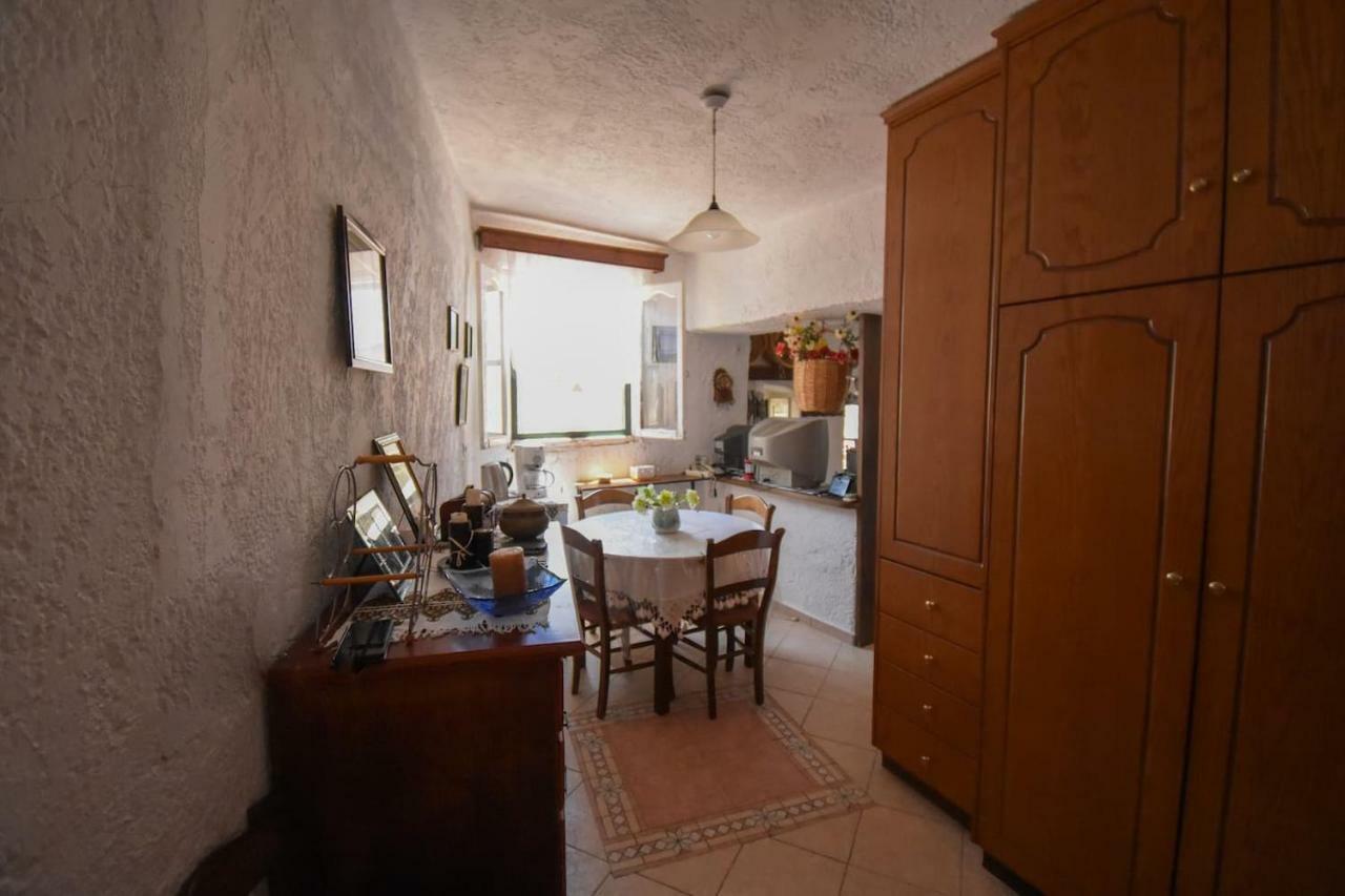 The Little House On The Hill Of Myrties Villa Exterior photo